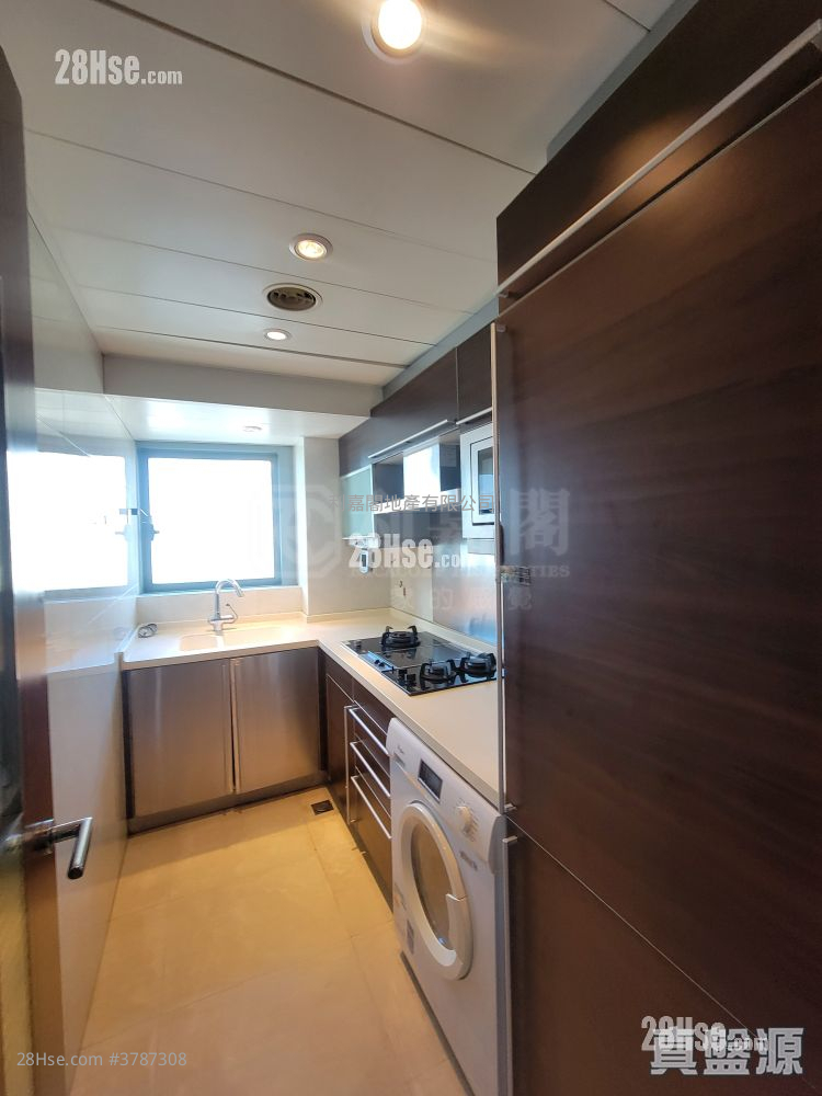 The Harbourside Sell 2 Bedrooms , 2 Bathrooms 755 ft²