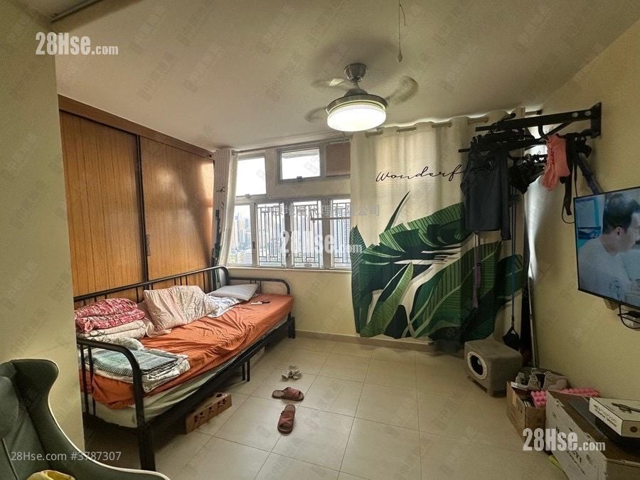 长安邨 售盘 2 房 , 1 浴室 443 平方尺