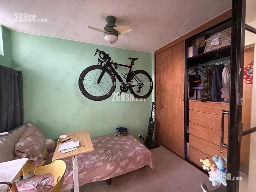 长安邨 售盘 2 房 , 1 浴室 443 平方尺