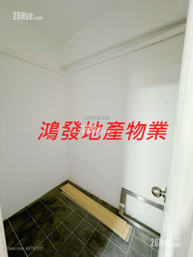 工人房: 郝德杰山 售盘 3 房 , 2 浴室 755 平方尺