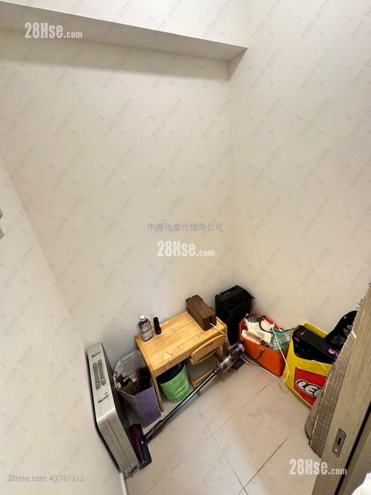 The Arles Sell 2 Bedrooms 512 ft²