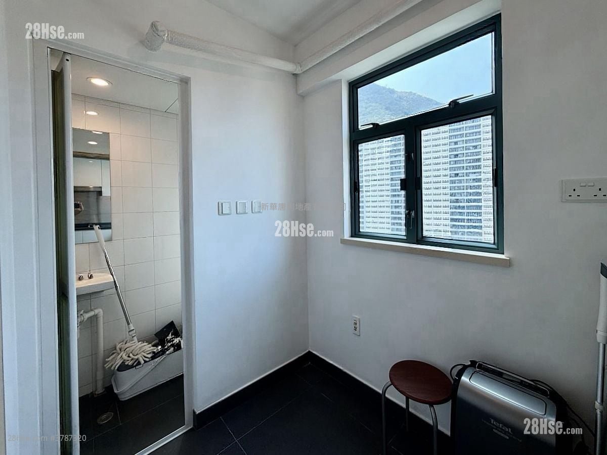 罗便臣道80号 租盘 3 房 , 3 浴室 1,052 平方尺