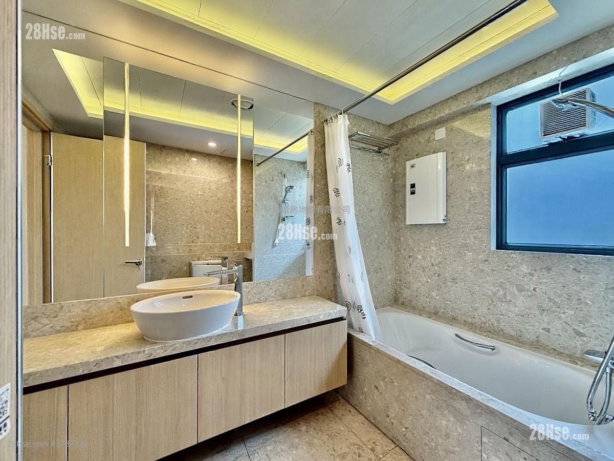 罗便臣道80号 租盘 3 房 , 3 浴室 1,052 平方尺