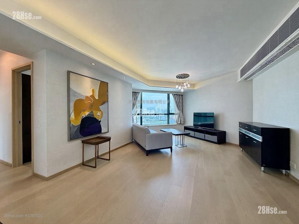 罗便臣道80号 租盘 3 房 , 3 浴室 1,052 平方尺