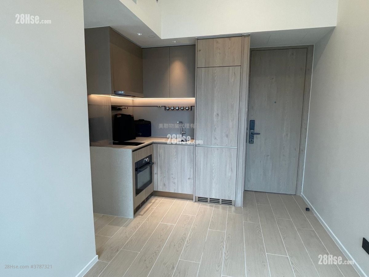 Finnie Rental 2 Bedrooms 364 ft²