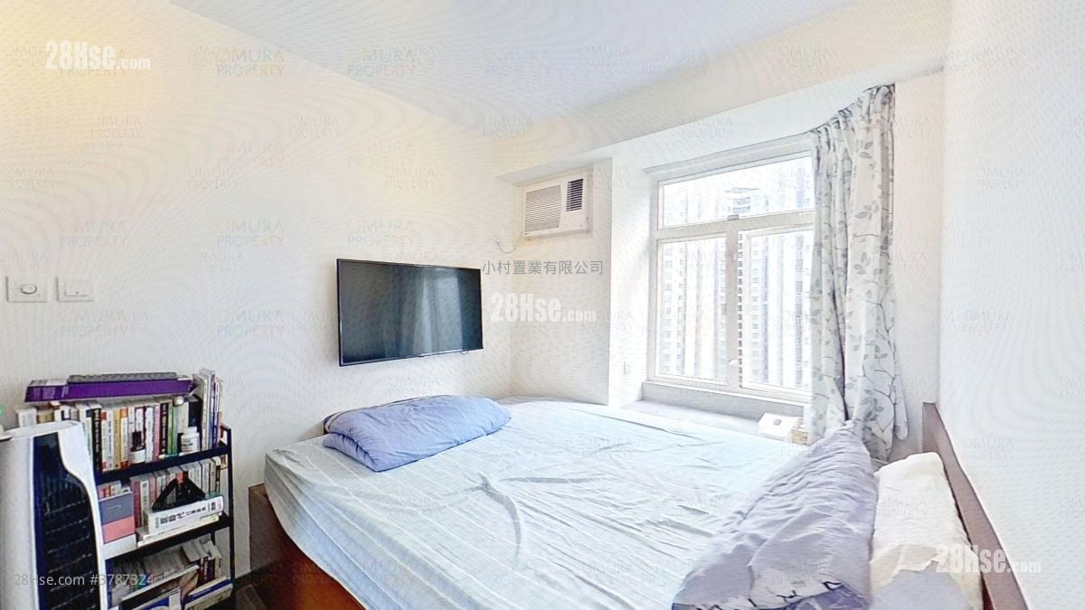 master room: Aberdeen Centre Sell 2 Bedrooms , 2 Bathrooms 662 ft²