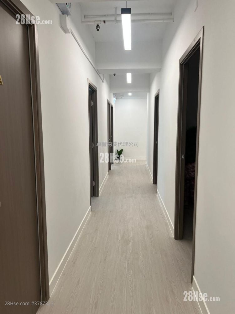 香港工业中心 租盘 119 平方尺