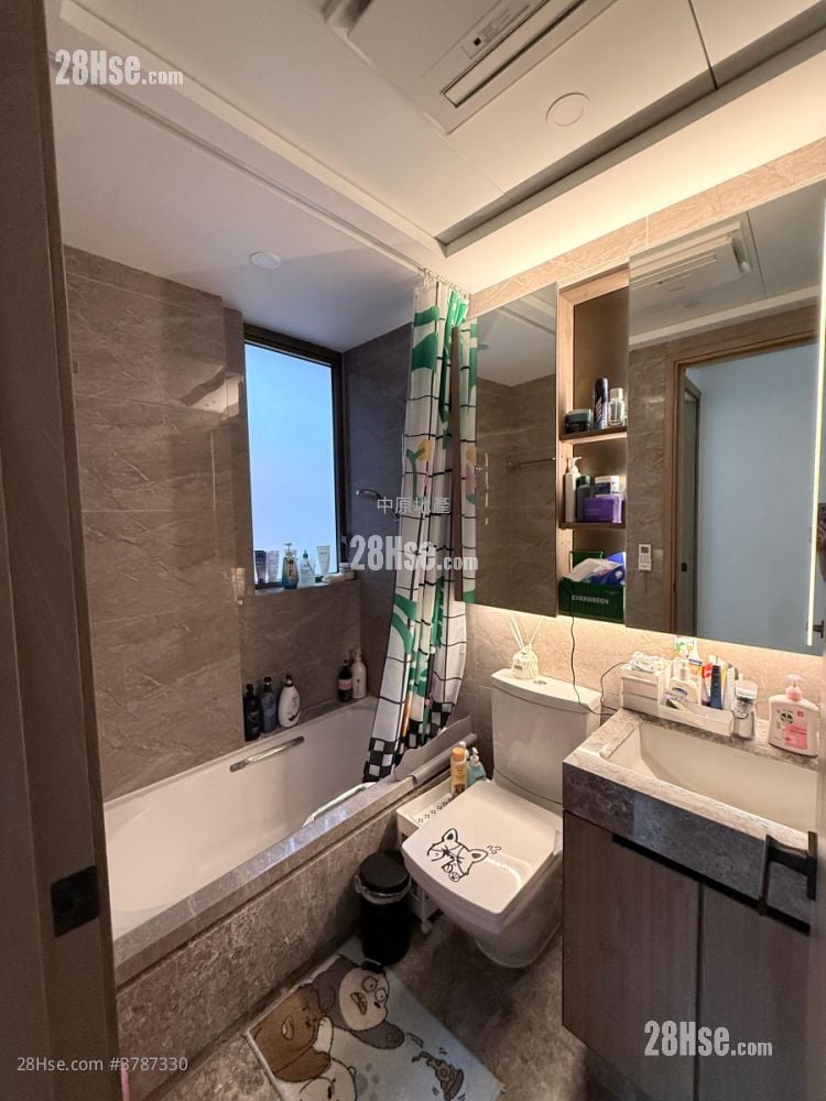 Centra Horizon Sell 2 Bedrooms 556 ft²