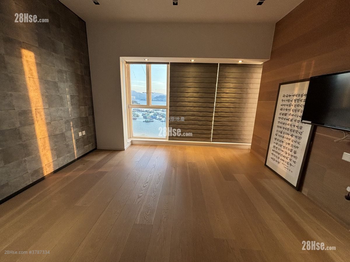 比华利山别墅 售盘 5+ 房 , 3 浴室 2,072 平方尺