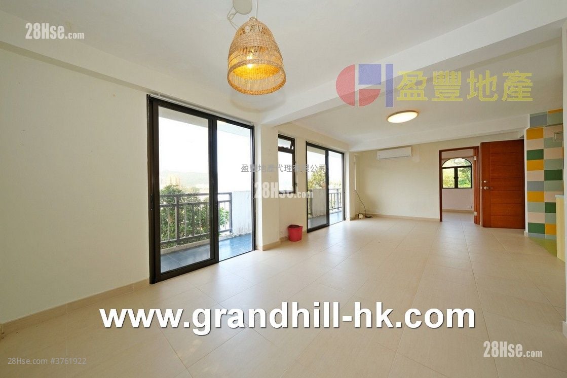 村屋 售盘 2 房 , 1 浴室