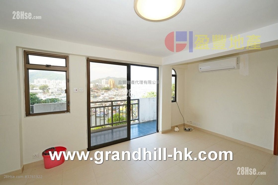 村屋 售盘 2 房 , 1 浴室