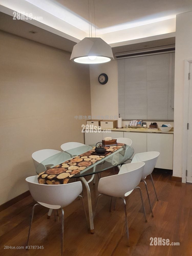 Seasons Villas Sell 3 Bedrooms 933 ft²