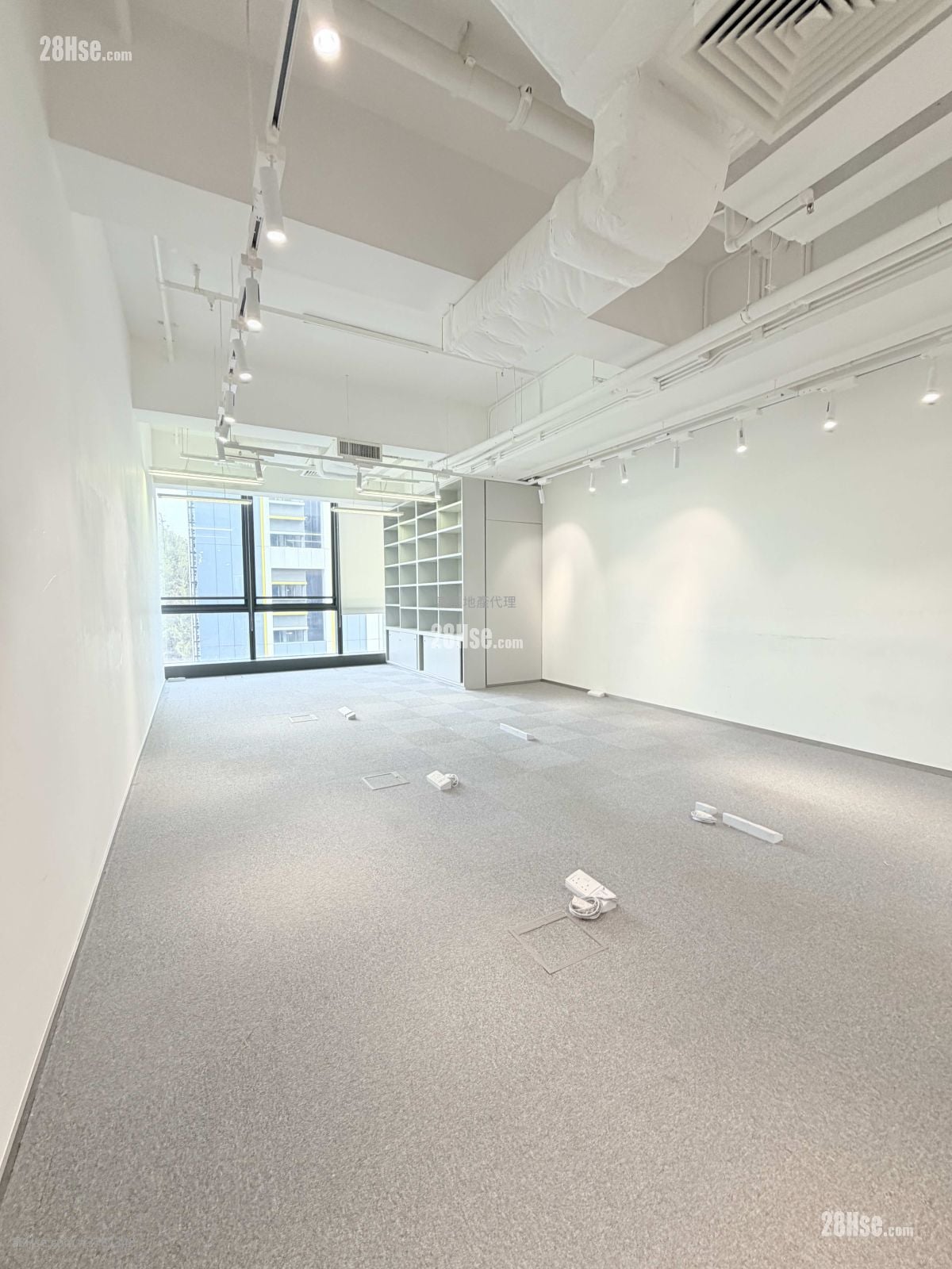 Global Gateway Tower Rental 639 ft²