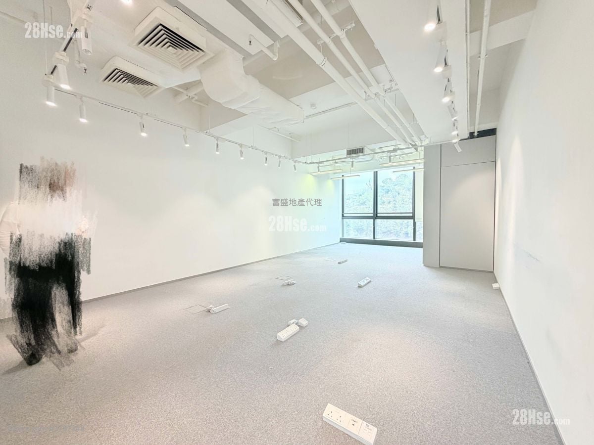 Global Gateway Tower Rental 639 ft²