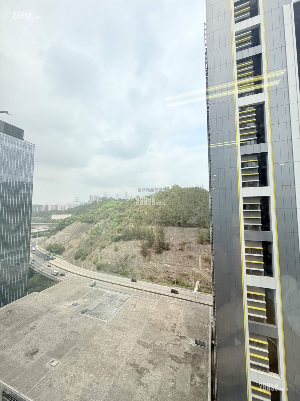 Global Gateway Tower Rental 639 ft²