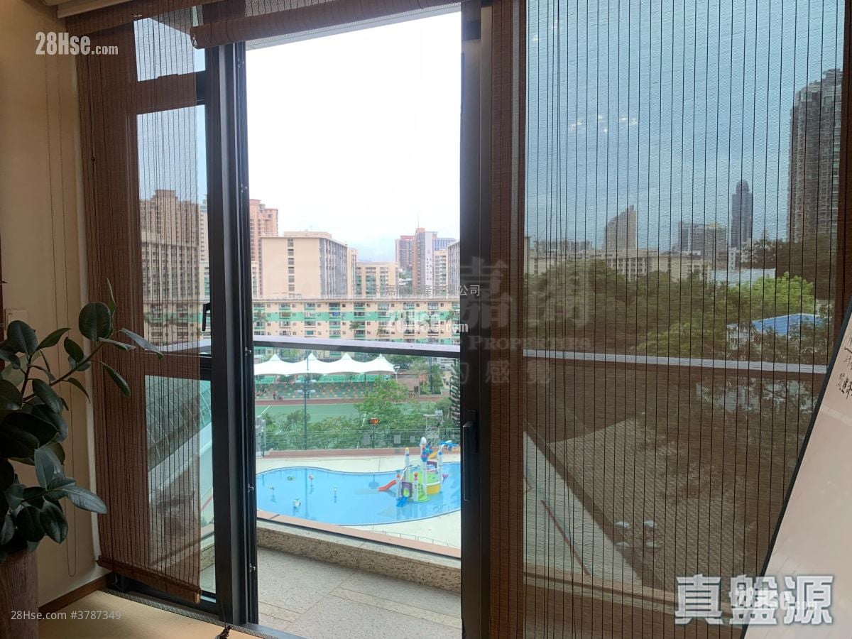 Ultima Sell 3 Bedrooms , 2 Bathrooms 1,046 ft²