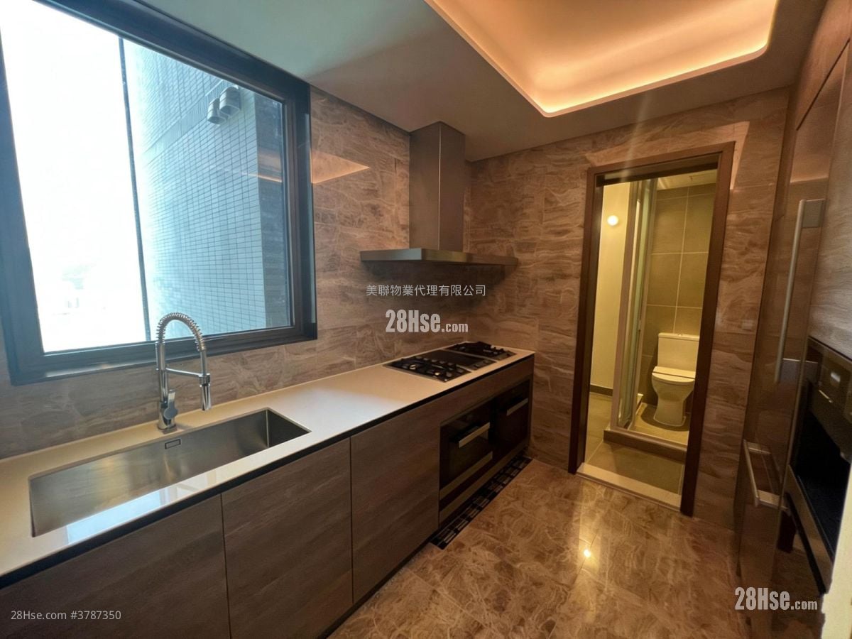 LP10 售盘 4 房 , 3 浴室 1,204 平方尺