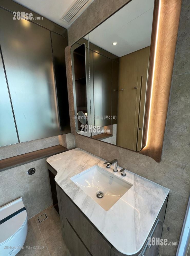 LP10 售盘 4 房 , 3 浴室 1,204 平方尺