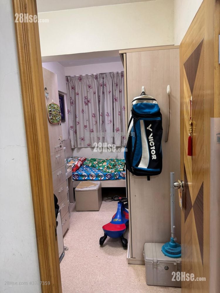 209 Apliu Street Sell 2 Bedrooms , 1 Bathroom 706 ft²