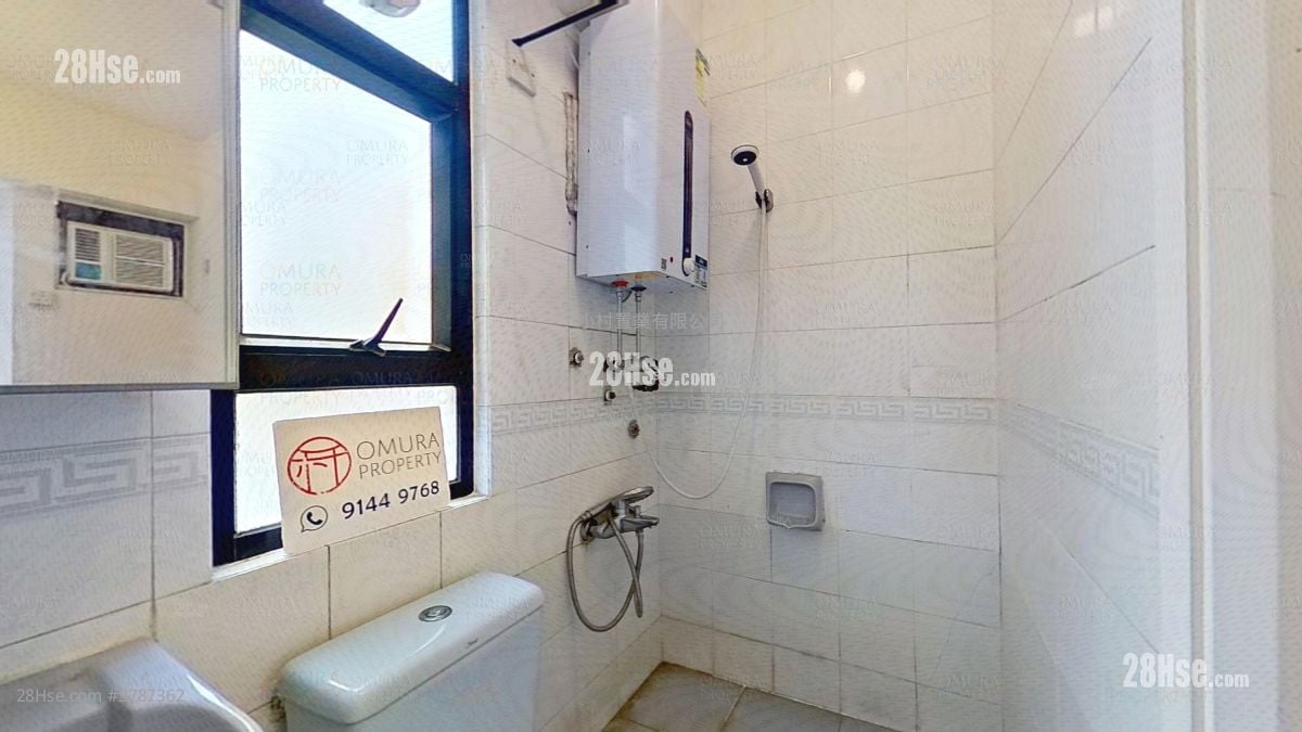 浴室: 顺景阁 售盘 2 房 , 1 浴室 258 平方尺