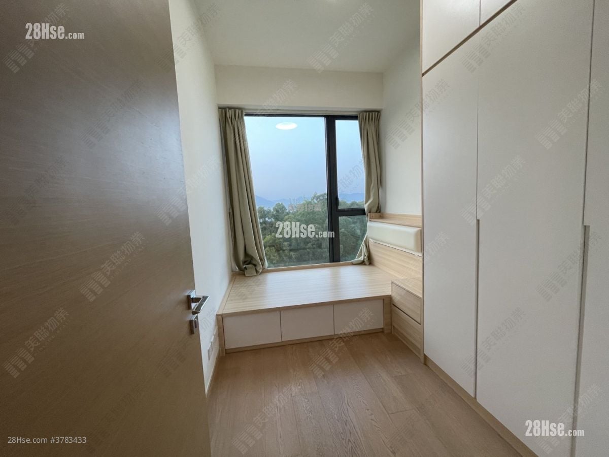 峻源 租盘 3 房 , 5+ 浴室 1,194 平方尺