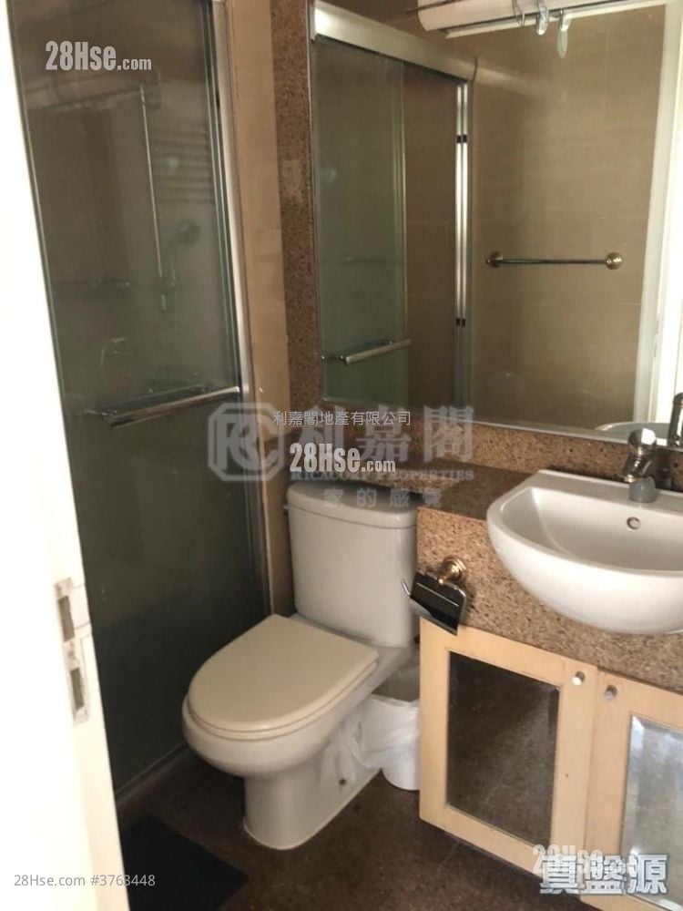 Queen's Terrace Sell 1 Bedroom , 1 Bathroom 322 ft²