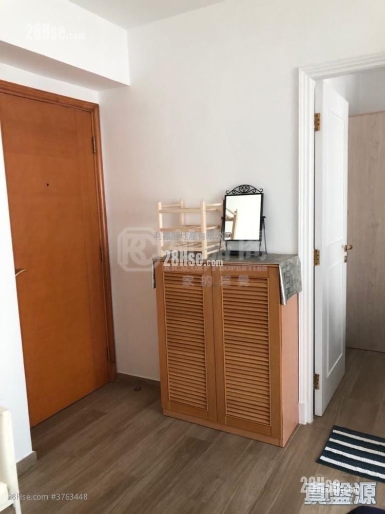 Queen's Terrace Sell 1 Bedroom , 1 Bathroom 322 ft²