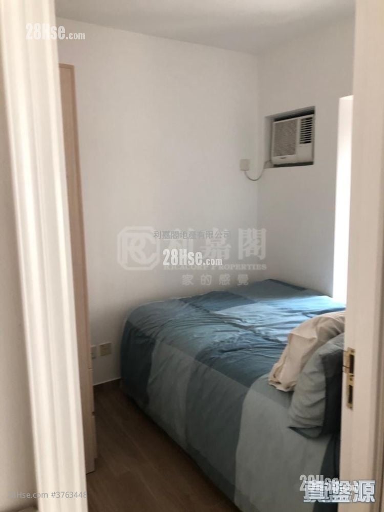 Queen's Terrace Sell 1 Bedroom , 1 Bathroom 322 ft²