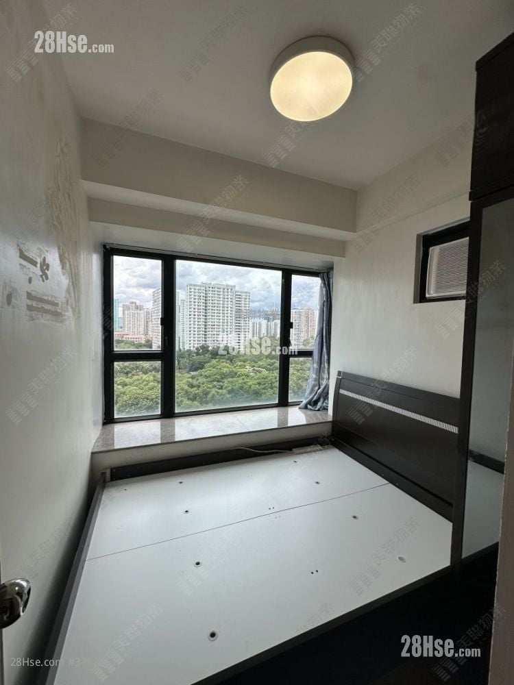 Royal Green Sell 2 Bedrooms 370 ft²