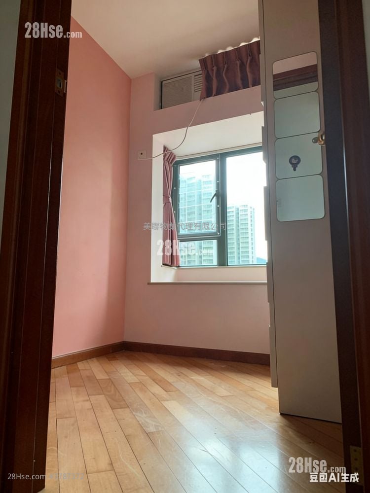 Residence Oasis Sell 2 Bedrooms 488 ft²