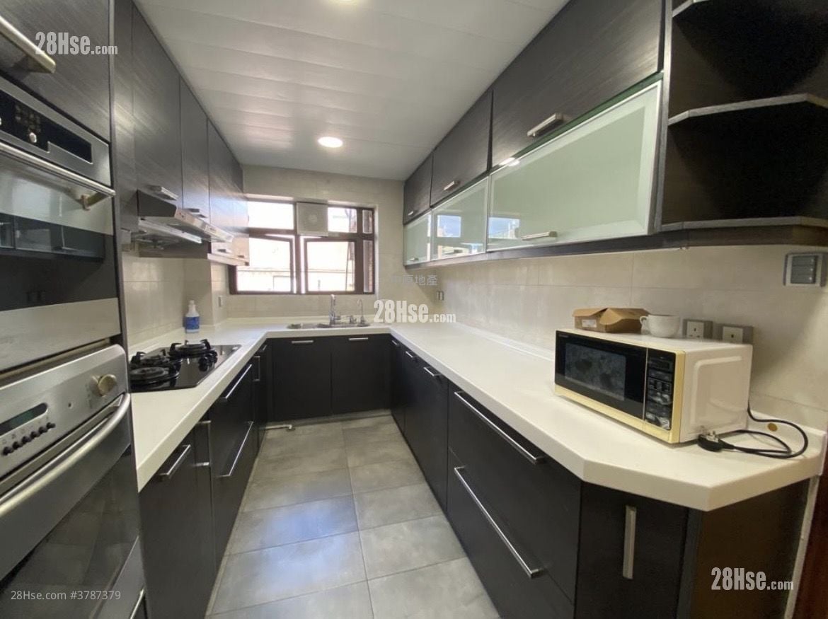 Havsun Garden Sell 3 Bedrooms , 2 Bathrooms 1,131 ft²