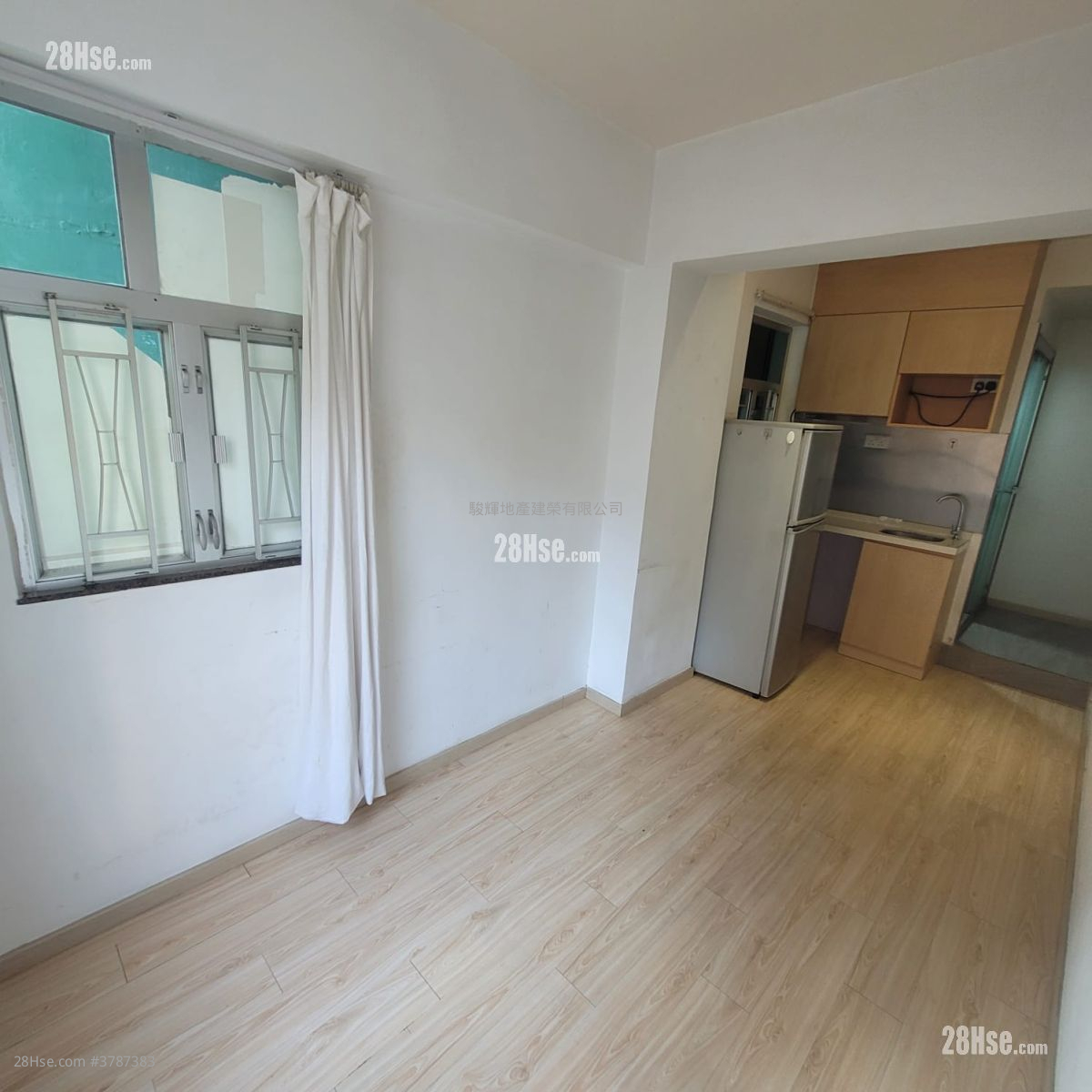 Man Wah Building Rental Studio , 1 Bathroom 180 ft²