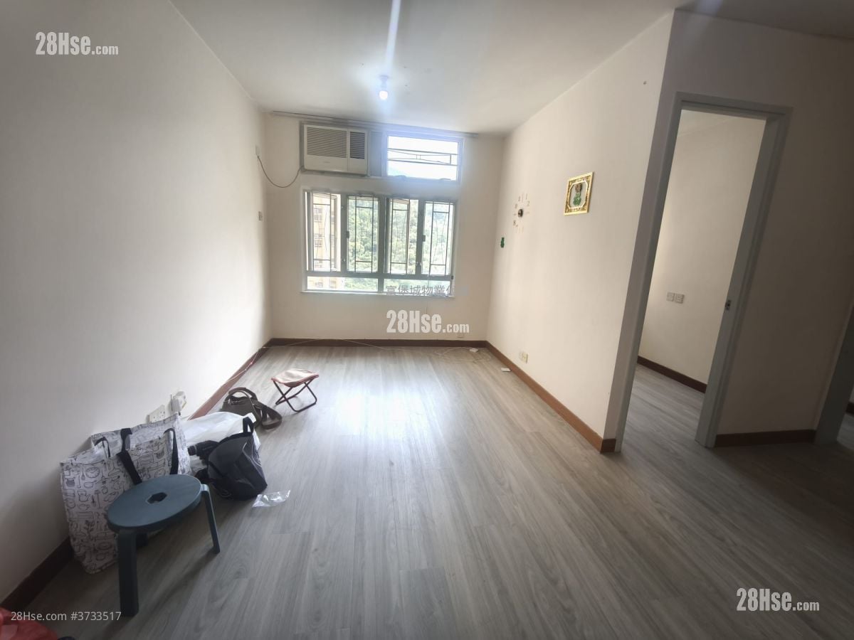 Hong Lam Court Sell 3 Bedrooms , 1 Bathroom 554 ft²