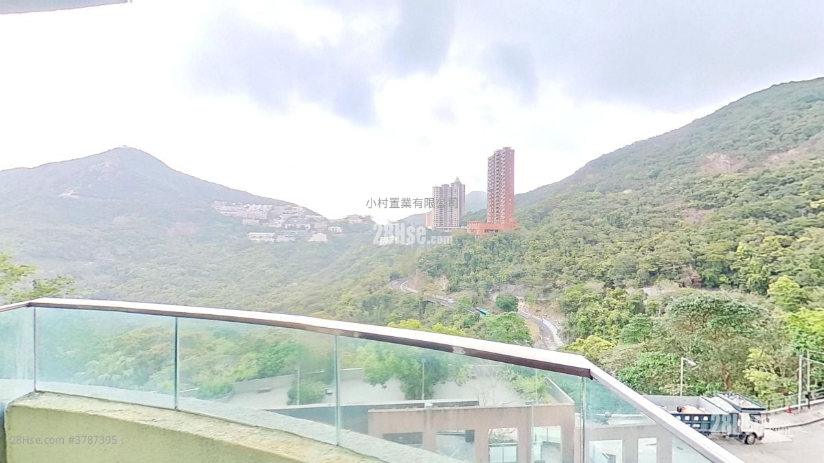 balcony: 23 Repulse Bay Road Rental 3 Bedrooms , 2 Bathrooms 1,035 ft²