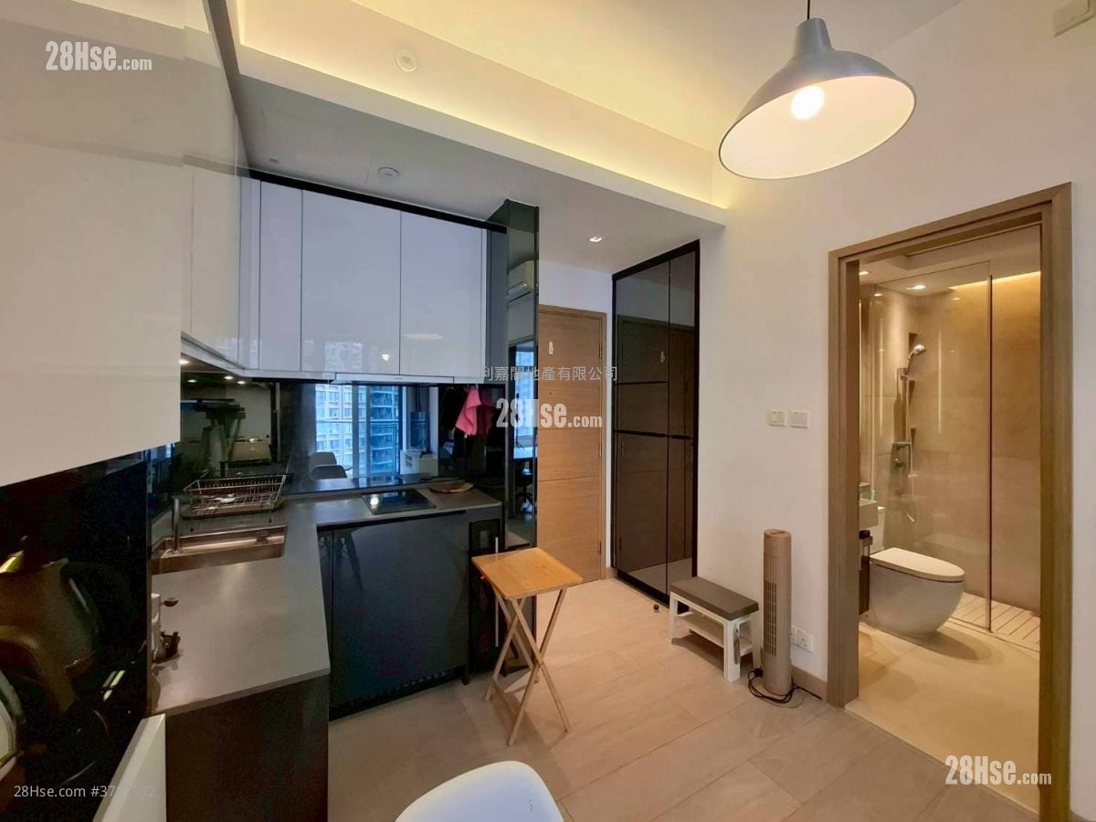 Century Link Rental 1 Bedroom 377 ft²