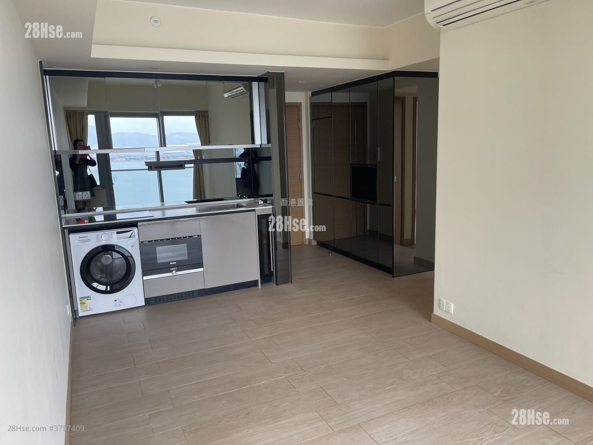 Century Link Rental 3 Bedrooms , 2 Bathrooms 595 ft²