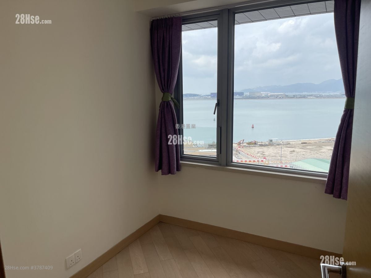 Century Link Rental 3 Bedrooms , 2 Bathrooms 595 ft²