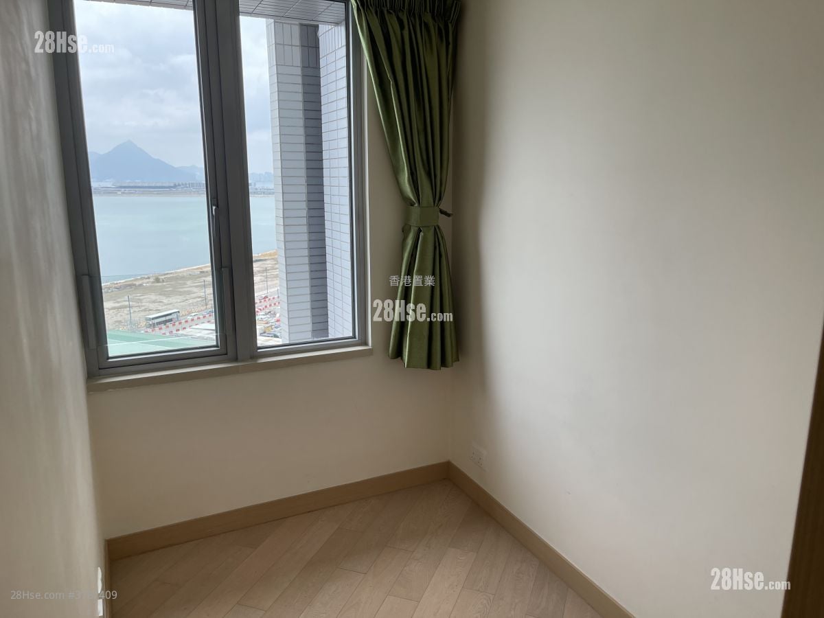 Century Link Rental 3 Bedrooms , 2 Bathrooms 595 ft²