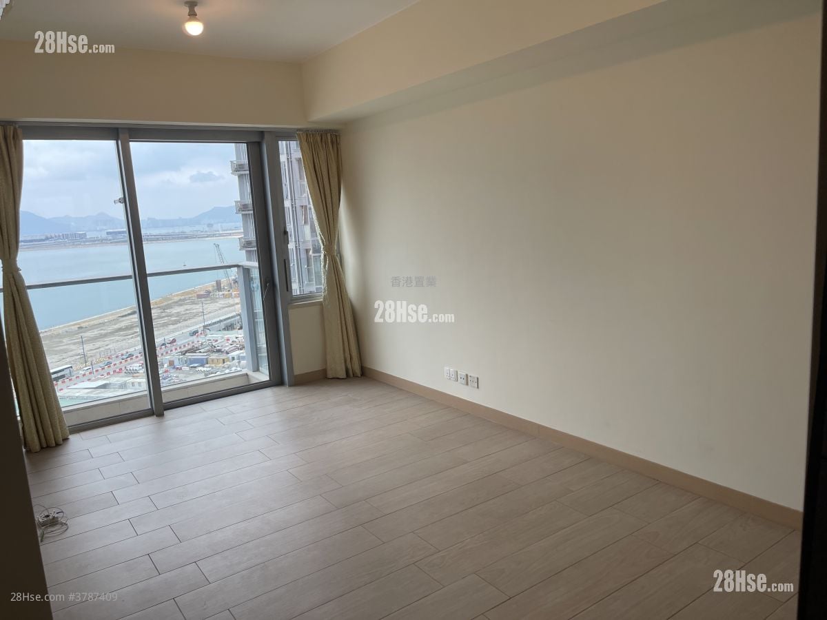 Century Link Rental 3 Bedrooms , 2 Bathrooms 595 ft²