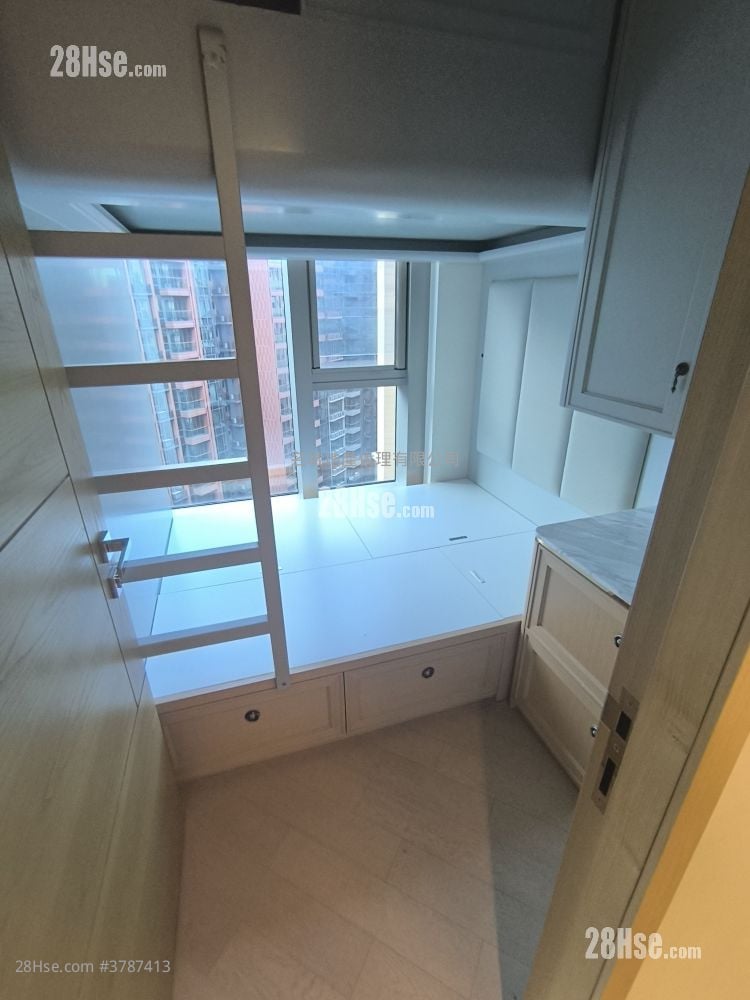 Mayfair By The Sea 8 Sell 3 Bedrooms , 2 Bathrooms 677 ft²