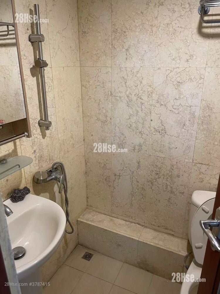 金冠大厦 租盘 2 房 , 1 浴室 200 平方尺