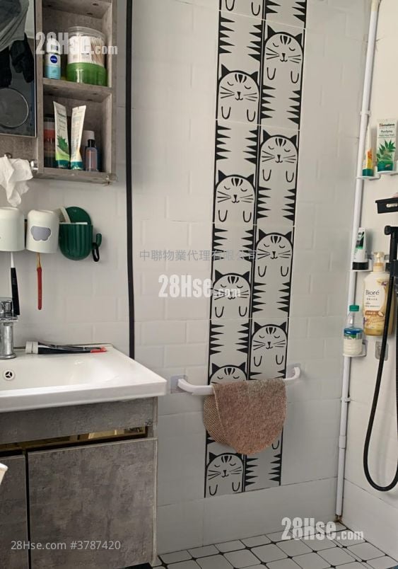 Fung Shing Court Sell 381 ft²