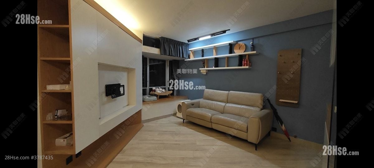 Kingswood Villas Sell 3 Bedrooms 636 ft²