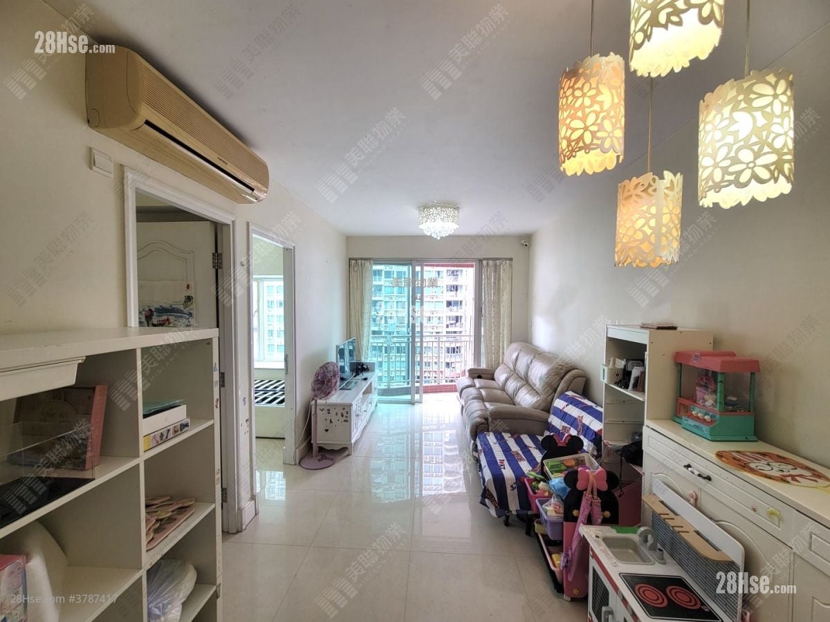 Central Park Towers Sell 2 Bedrooms , 1 Bathroom 502 ft²