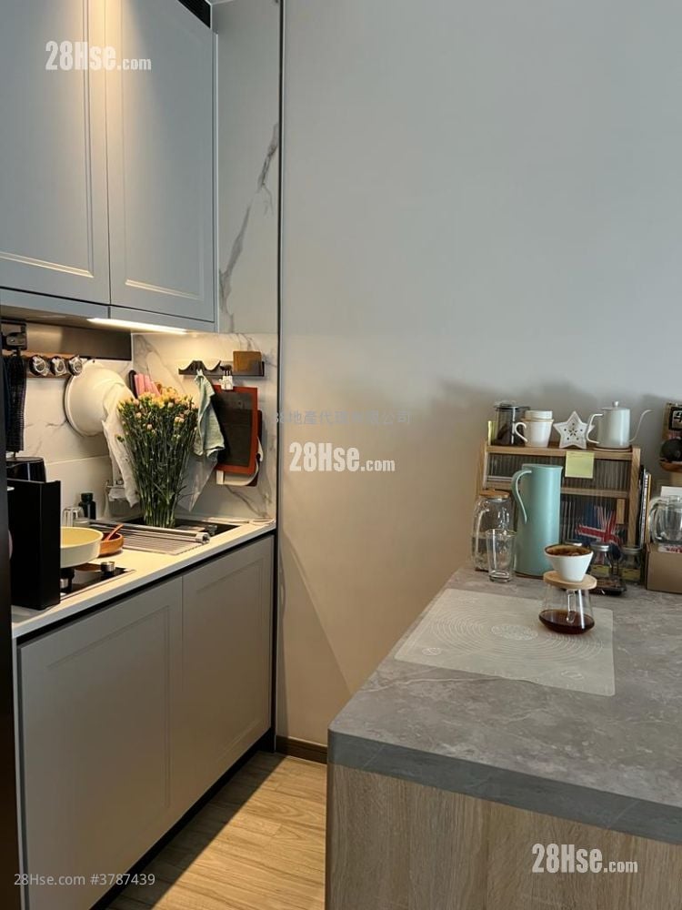 The Addition Sell 1 Bedroom , 1 Bathroom 255 ft²