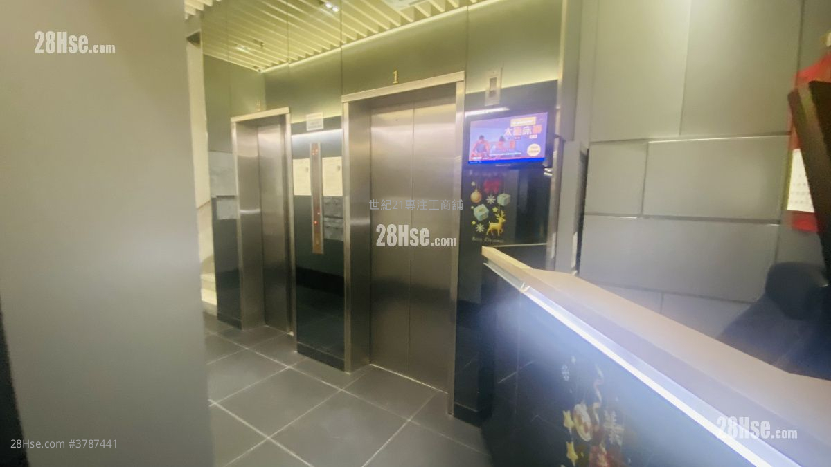 Concord Commercial Building Rental 2 Toilets 700 ft²