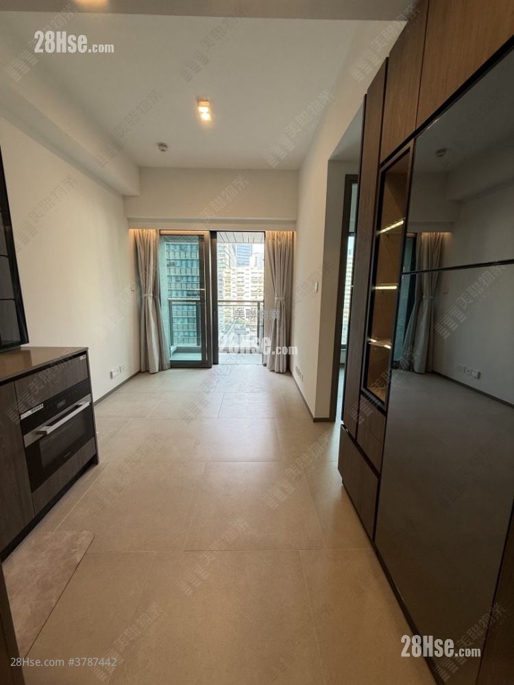 Cullinan Sky Sell 2 Bedrooms 437 ft²