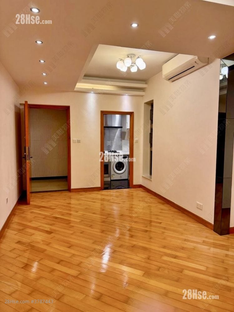 Vision City Rental 4 Bedrooms , 2 Bathrooms 741 ft²