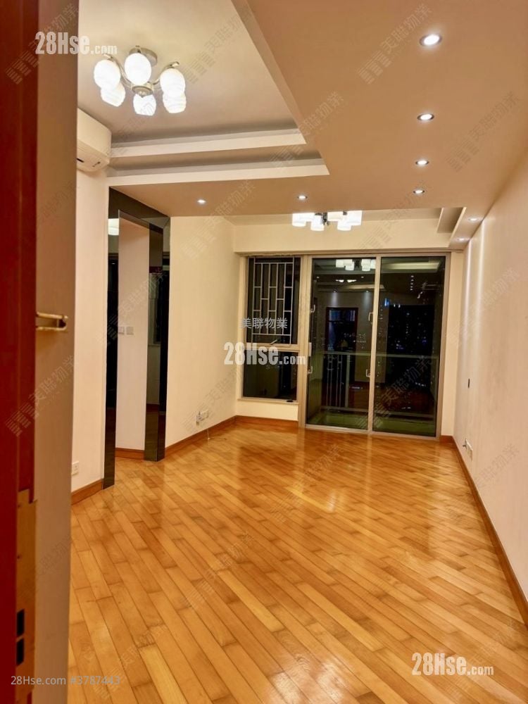 Vision City Rental 4 Bedrooms , 2 Bathrooms 741 ft²