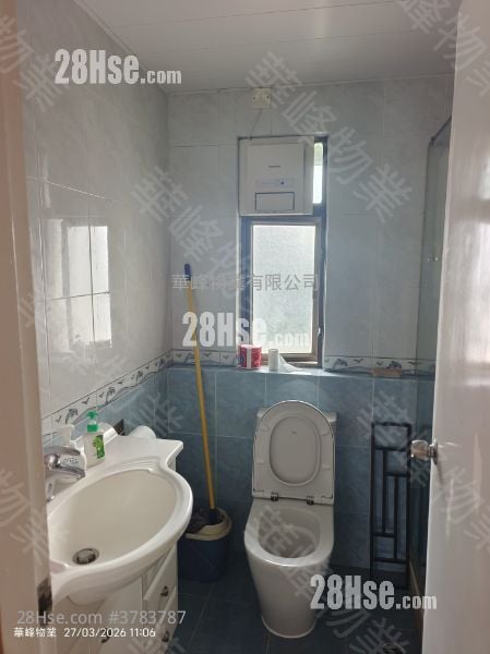 华景山庄 售盘 3 房 , 1 浴室 700 平方尺